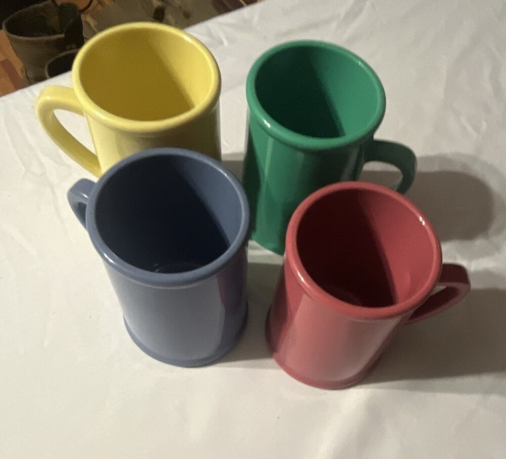 Continental Carlisle Stackable Plastic Coffee Mug Set 4pc 8 oz Round 8505 G/P/B